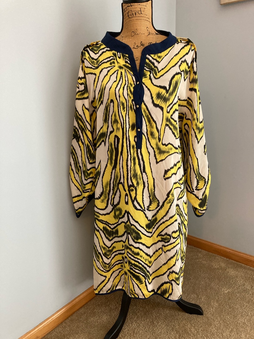 T Bags Los Angeles Yellow & Navy Printed Long-Sleeve Shift Dress